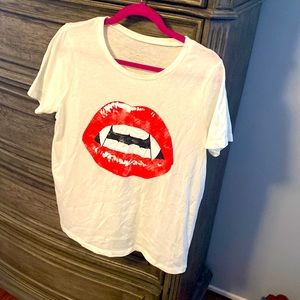 Brand new Halloween shirt size is xxl